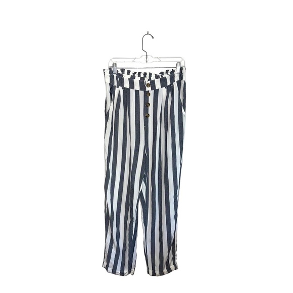 American Eagle White & Gray Striped High Rise Relaxed Crop Pants Large Women’s - Picture 1 of 11